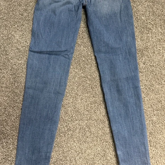 Abercrombie & Fitch - Women's Super Stretch Distressed Skinny Jeans - Picture 6 of 6